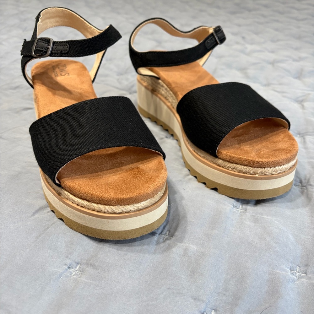 Toms Black and Tan Wedge Sandals